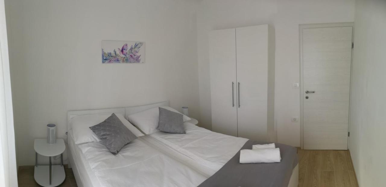 Apartments B&M Sezana Exterior photo